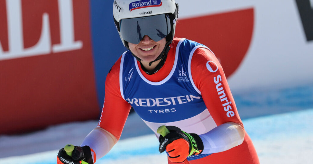 Jasmine Flury vann VM-guld i damernas störtlopp. Skrällguld i VM – storfavoriten diskad
