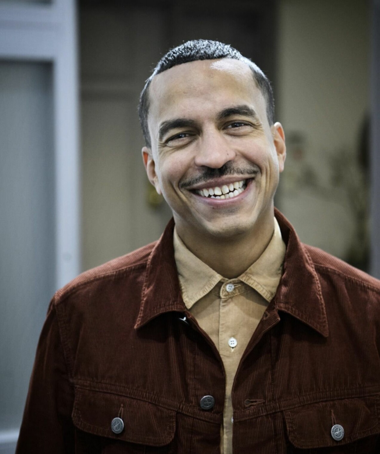 Jason ”Timbuktu” Diaketé leder deltävling 3 av <span class=" italic" data-lab-italic_desktop="italic">Melodifestivalen</span> 2021. Jason ”Timbuktu” Diaketé leder Melodifestivalen 2021