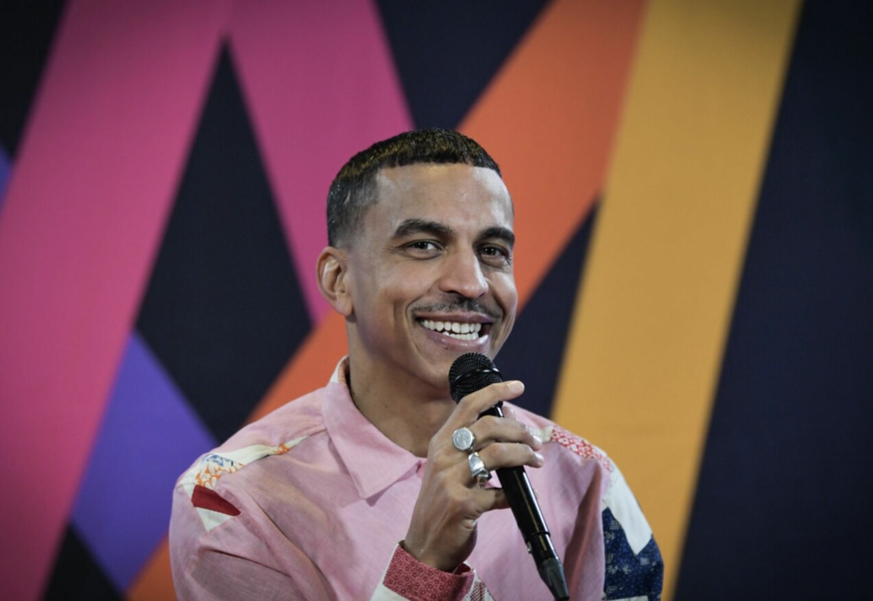 Jason Timbuktu Diakité. Jason Timbuktu programledare i deltävling 3 i Melodifestivalen 2021
