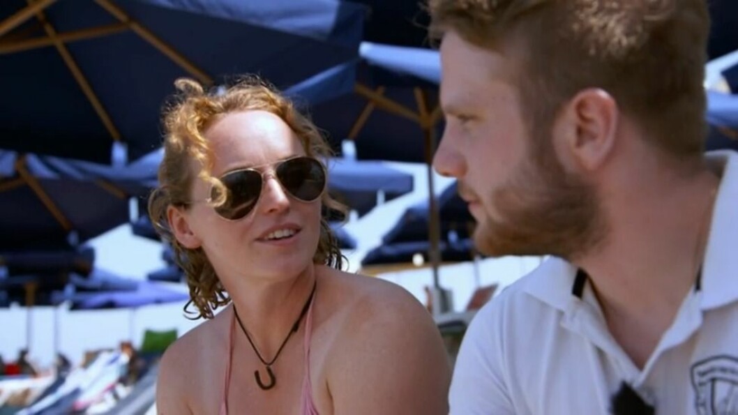 Jennifer Erlandsson frågar ut Erik Bäckman om Linnéa Åberg under kärlekssemestern. Jennifer Erlandsson frågar ut Erik Bäckman om Linnéa Åberg under kärlekssemestern.