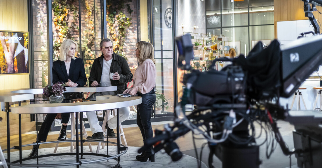 Jenny och Steffo pratar med Malou von Sivers i TV4-studion. Jenny Strömstedt, Steffo Törnquist, Malou von Sivers
