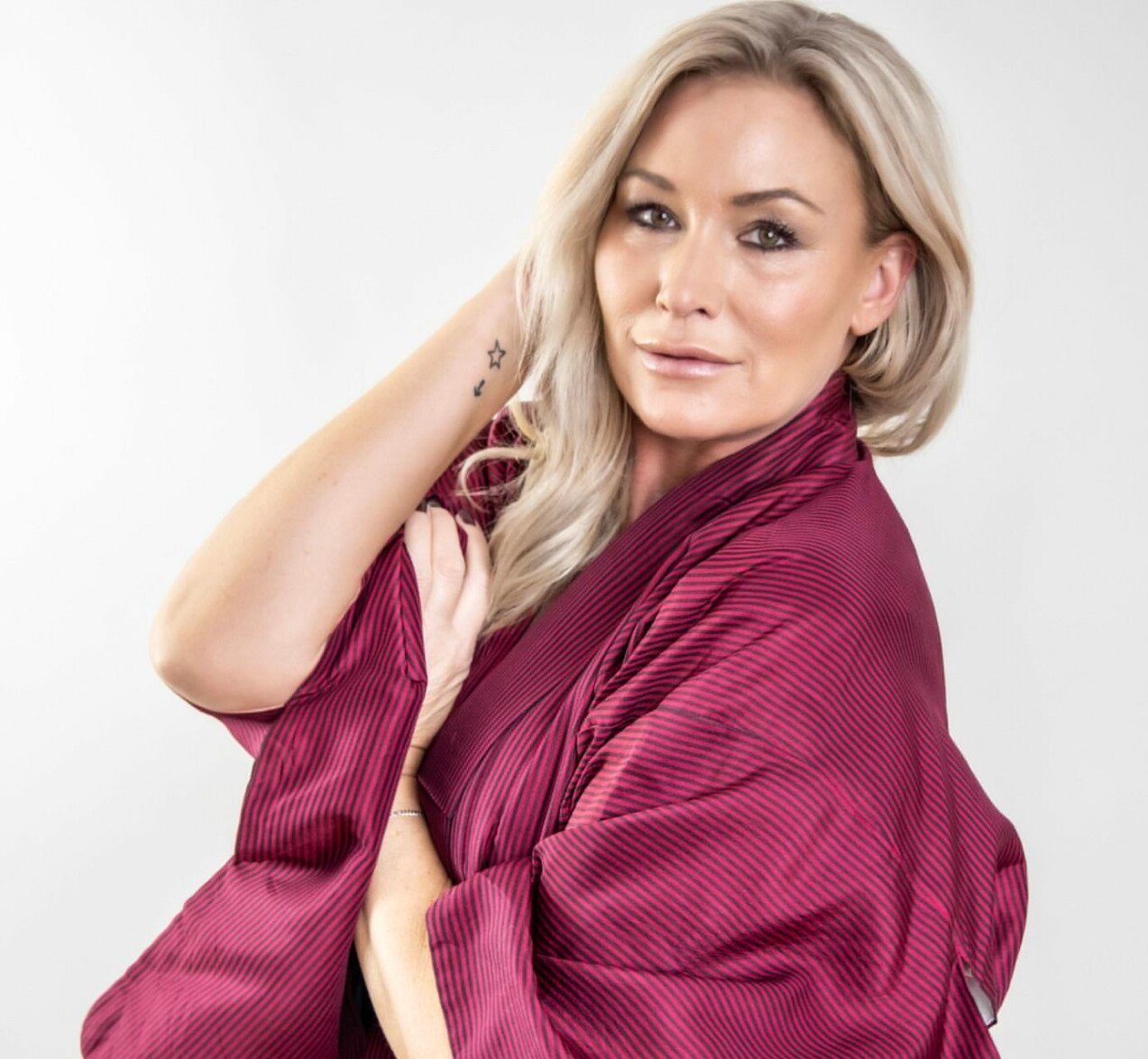 Jessica Andersson i <span class=" italic" data-lab-italic_desktop="italic">Melodifestivalen</span> 2021. Jessica Andersson