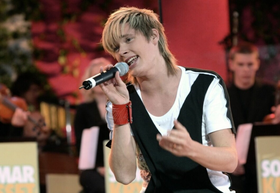 Jimmy sjunger i Sommarkrysset år 2005. FOTO: Carl-Johan Söder/TT