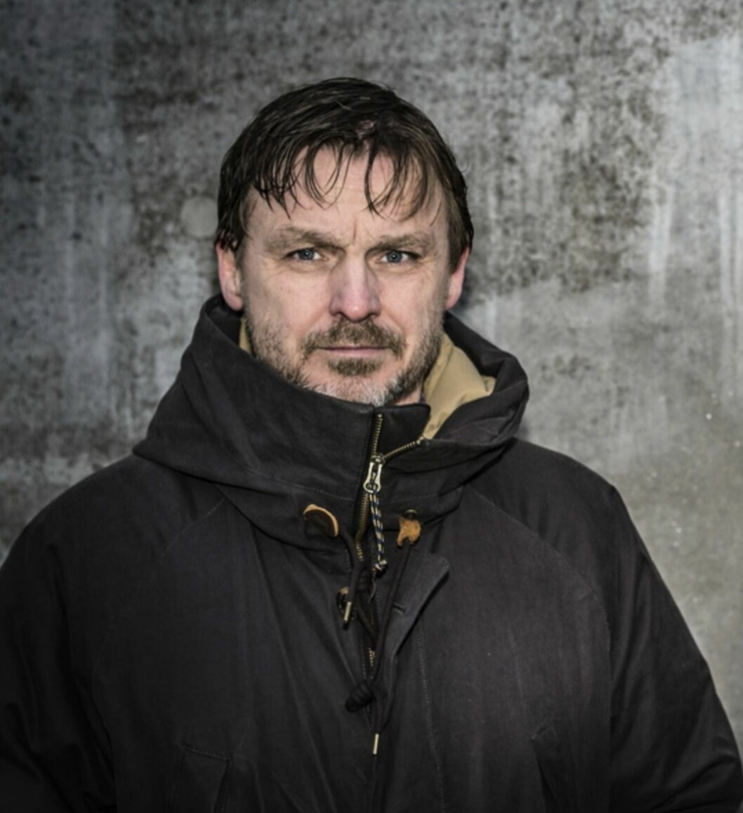FOTO: Magnus Hallgren/TT Joakim Palme vid en grå vägg