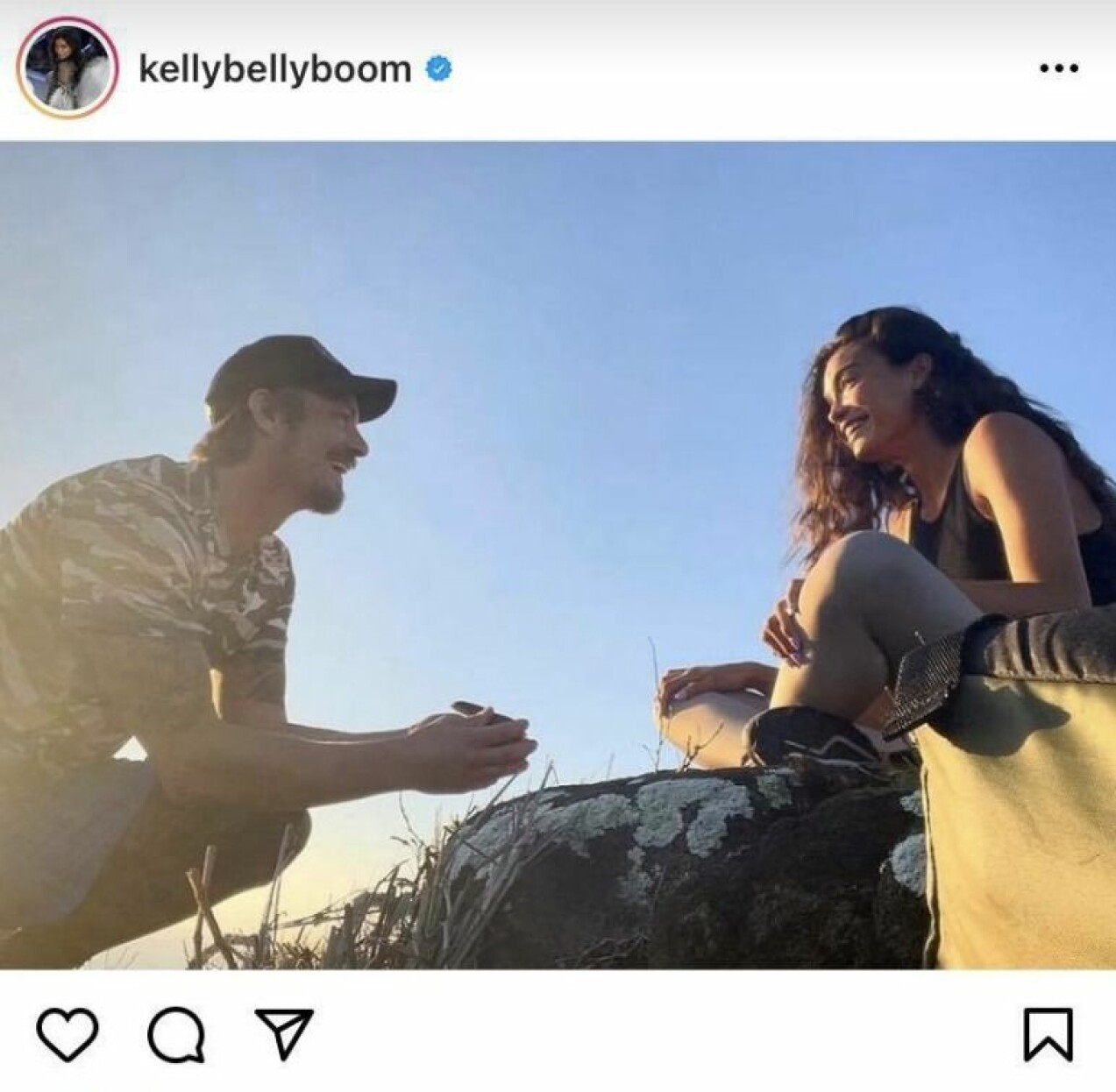 Joel Kinnaman friar till Kelly Gale. Joel Kinnaman och Kelly Gale förlovar sig 2021