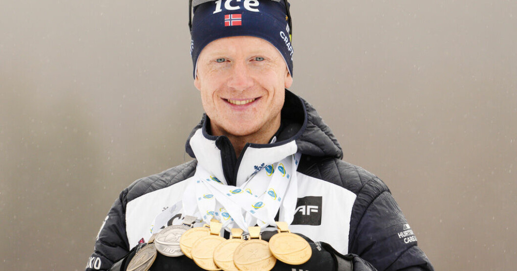 Johannes Thingnes Bø med sina fem guld och två silver från VM. Arkivbild. Norska stjärnorna tillbaka efter coronasjukdom