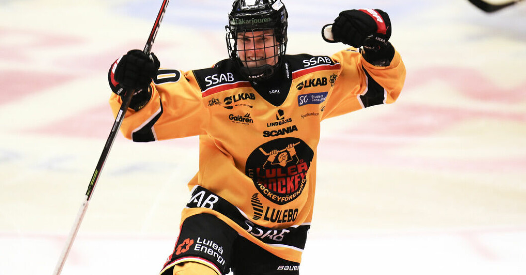 Josefine Persson blev tvåmålsskytt när Luleå besegrade HV71 och avancerade till SM-semifinal. Arkivbild. Favoriterna höll – klara för semifinal