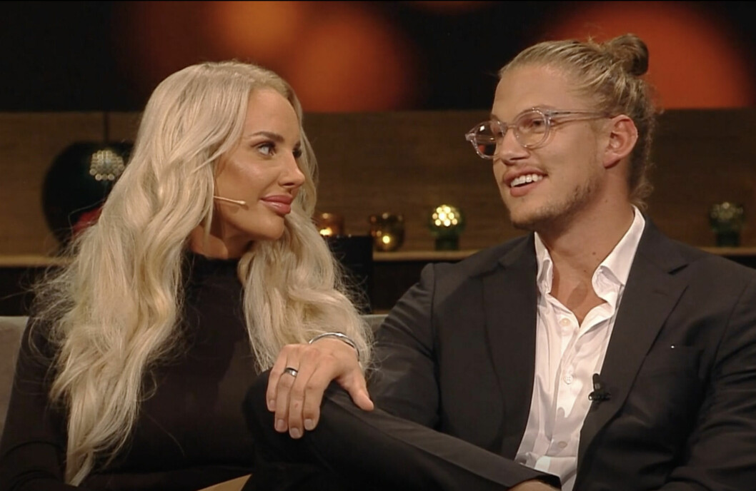Här avslöjar Julia nyheten som chockar alla – att hon dejtar Felix Almsved. Här avslöjar Julia nyheten som chockar alla – att hon dejtar Felix Almsved.
