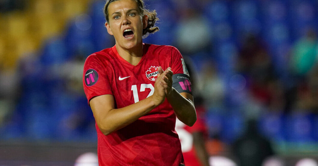 Kanadas lagkapten Christine Sinclair. Arkivbild. Regerande OS-mästare i strejk – månader före VM