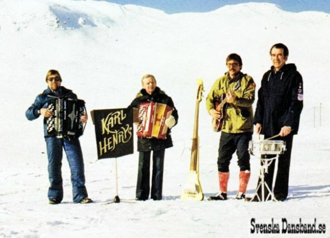 Via: <a href="http://www.svenskadansband.se/img7204.search.htm" target="_blank" rel="noopener">Svenska Dansband</a>. Medlemmar: Karl-Henry, Jan, Gösta, Nils.