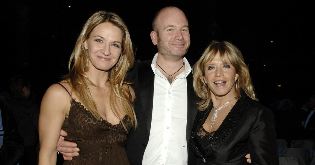 Hans Fahlen 2006, flankerad av Kristin Kaspersen och Lill-Babs. <strong>Foto: TT.</strong> Hans Fahlén, Kristin Kaspersen och Barbro ”Lill-Babs” Svensson på Idrottsgalan 2006-01-16
