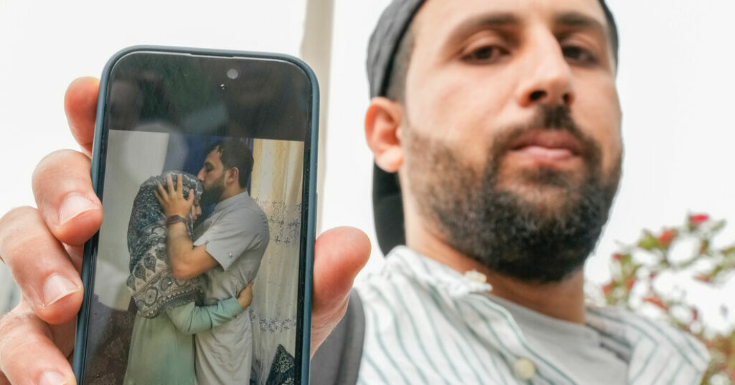 Kassem Abu Zeed visar en bild där han är tillsammans med sin fru Esra Aoun. Hon skulle komma till honom i Tyskland, men antas ha drunknat i Medelhavet. Förtvivlade anhöriga väntar på besked