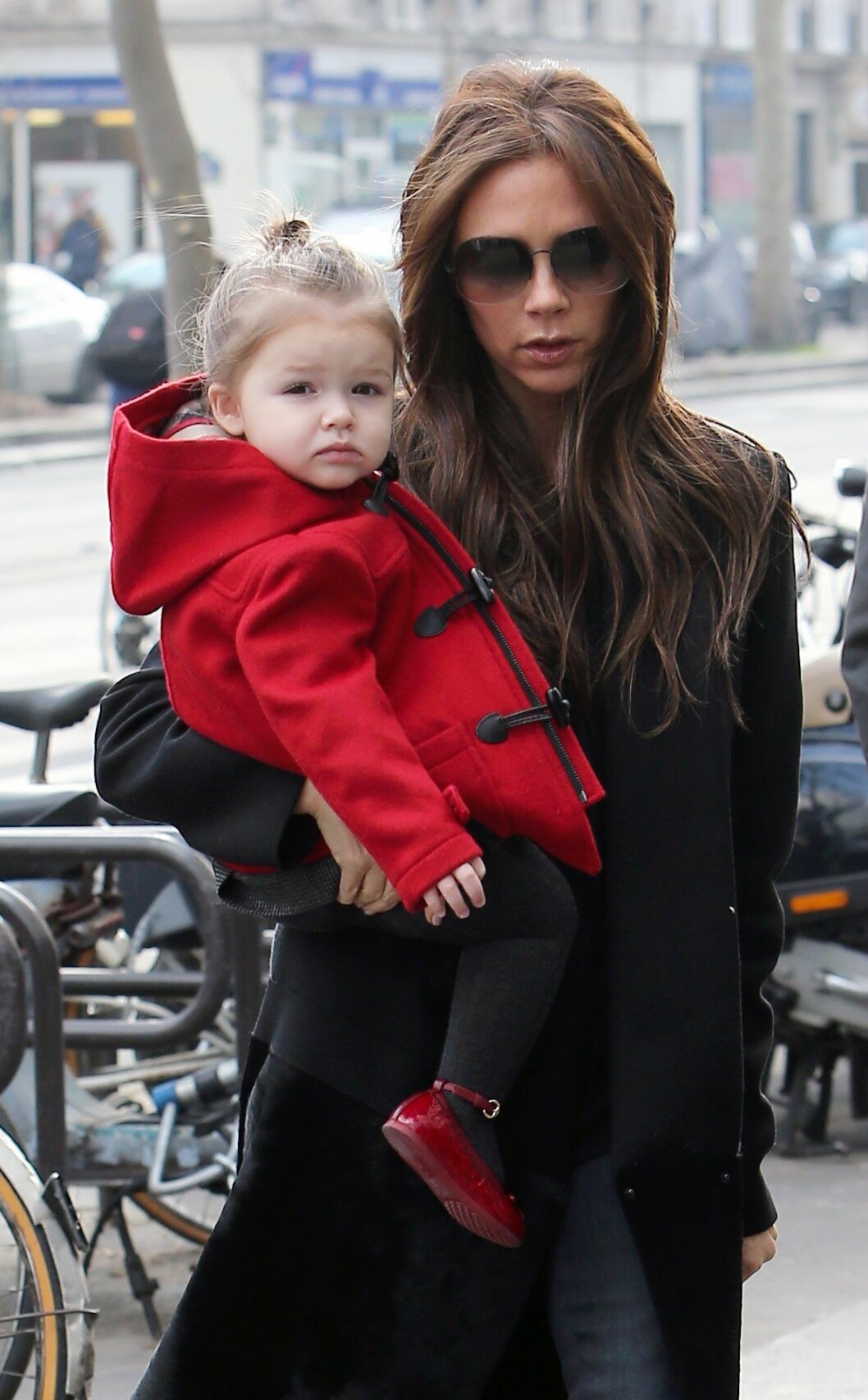 Baby in red. Foto: IBL Foto: IBL