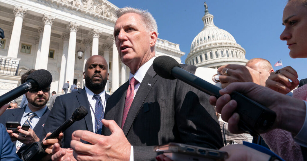 Kevin McCarthy, representanthusets talman, utanför kongressbyggnaden i Washington. Framsteg i förhandlingar om USA:s skuldtak