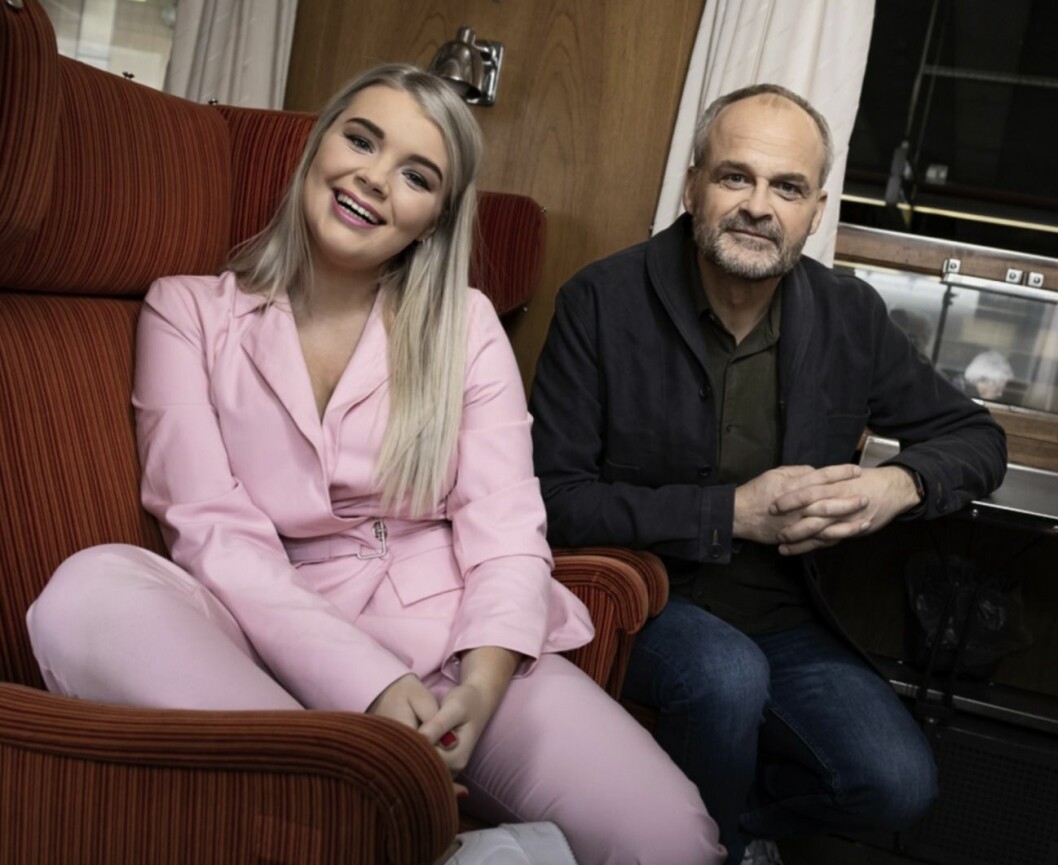 FOTO: Naina Helén Jåma/TT Youtube-stjärnan och programledaren Kristina "Keyyo" Petrushina reser till Ryssland med Johan Rheborg.