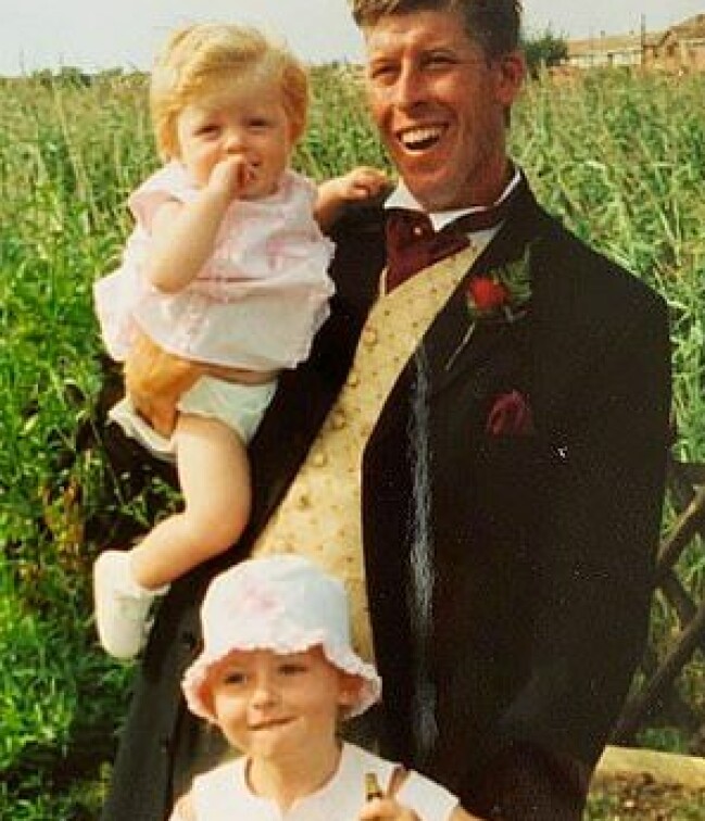 Tillsammans har ex-paret döttrarna Matilda och Molly som under den infekterade tiden bodde hos sin mormor Jennifer Cronin. Kieran med döttrarna Molly och Matilda.