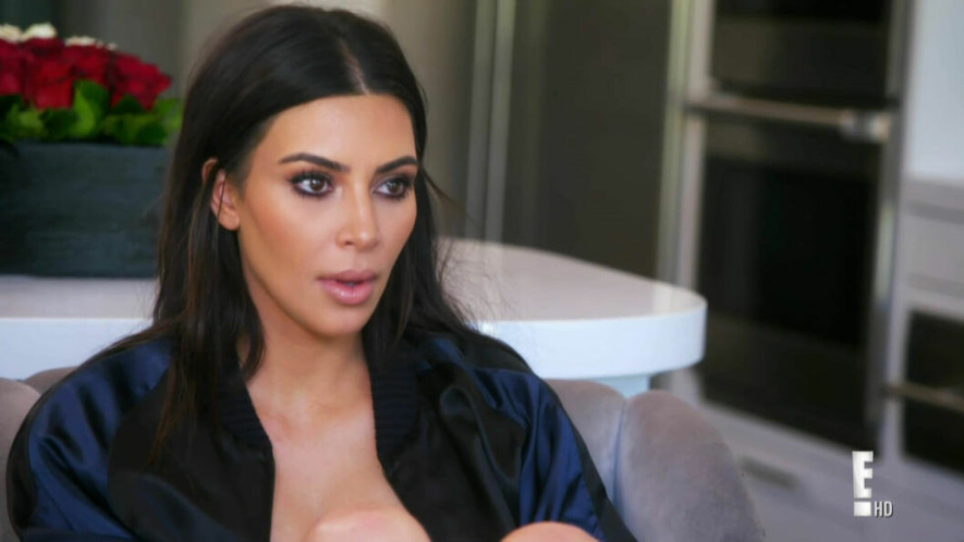 Kim Kardashian rånades brutalt i Paris. Kim Kardashian rånades brutalt i Paris.