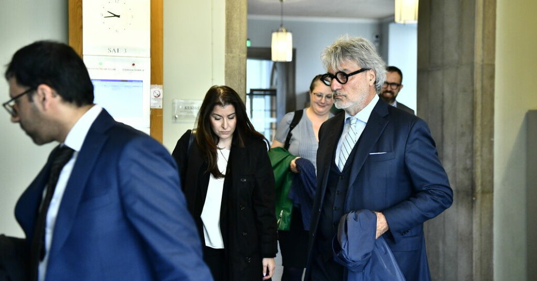 Kirurgen Paolo Macchiarini på väg in i rättssalen i Svea hovrätt vid en tidigare förhandlingsdag. Åklagaren: Macchiarini bör få fyra års fängelse