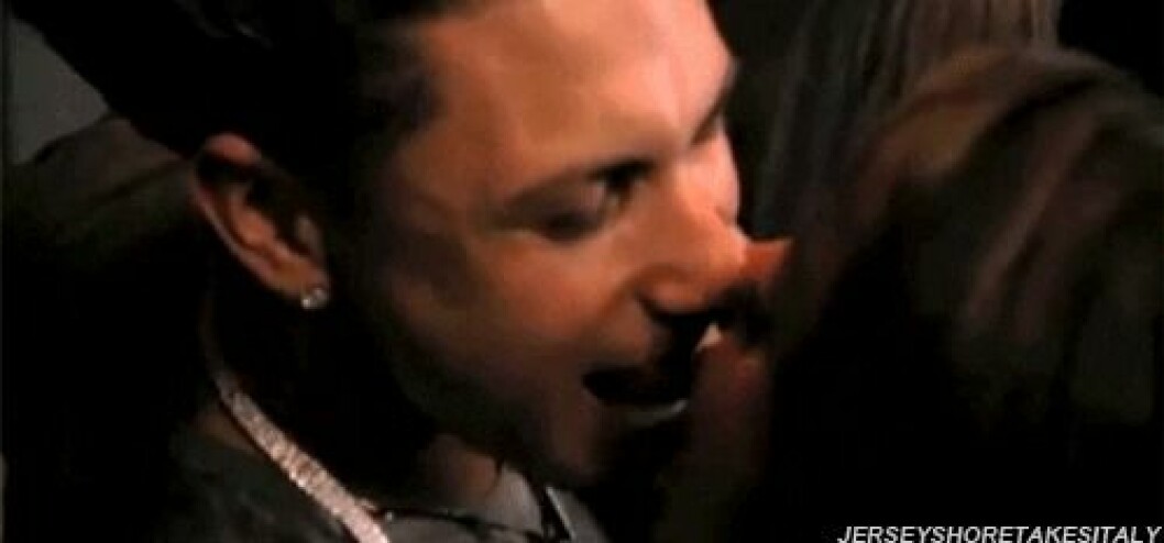 kiss