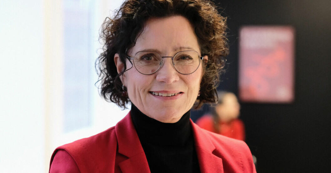 Konjunkturinstitutet, med prognoschefen Ylva Hedén Westerdahl, presenterar sin konjunkturbarometer. Arkivbild KI: Hushållen lite mindre deppiga