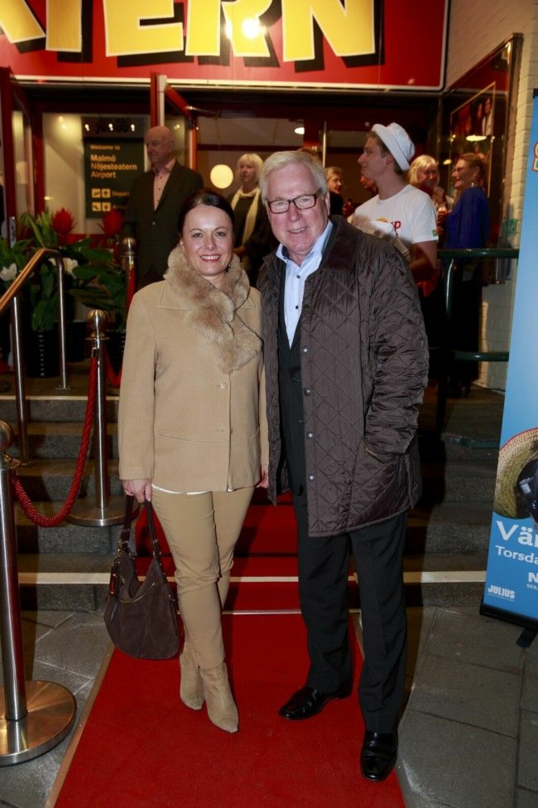 Christel och Anders Berglund klädde sig varmt. ©Fotograf Krister Hansson Malmö 20151023 Vimmel Nöjesteatern Malmö, Sälskapsresan.