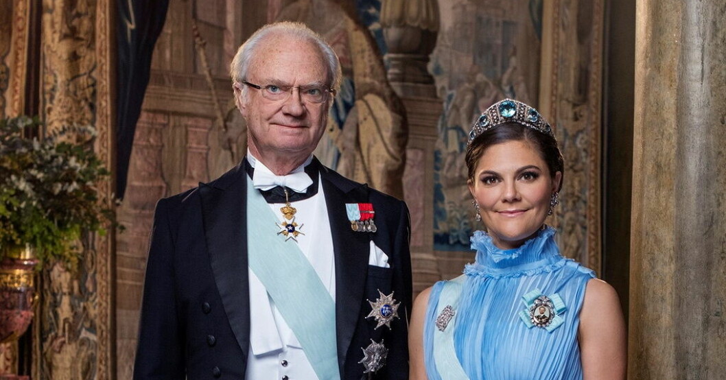 Kung Carl XVI Gustaf och kronprinsessan Victoria åker till London den 6 maj. Kungen och kronprinsessan till Charles kröning