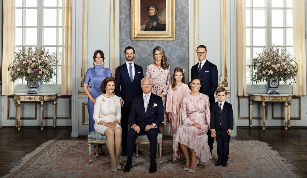 Kungafamiljen. Nytt foto på kungafamiljen