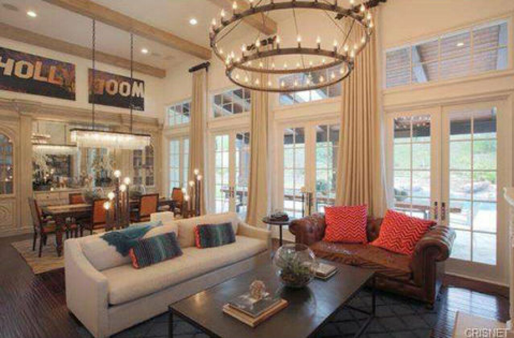 kylie-jenner-new-house-photos-0110-480w