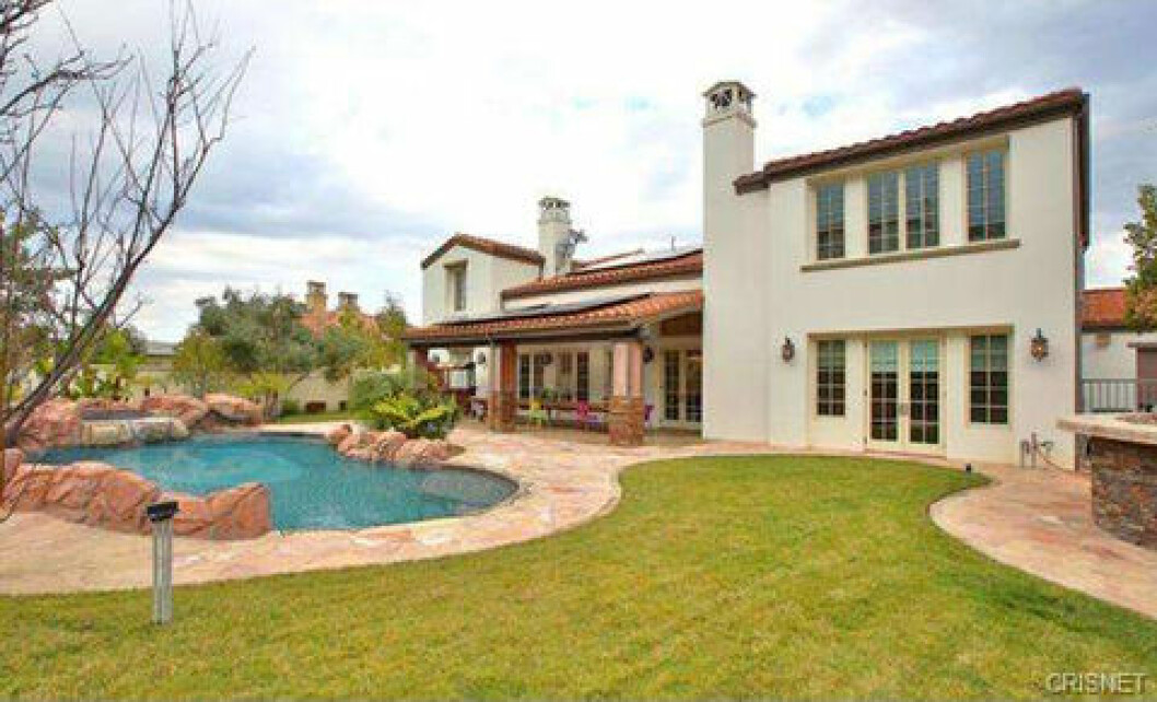 kylie-jenner-new-house-photos-013-480w