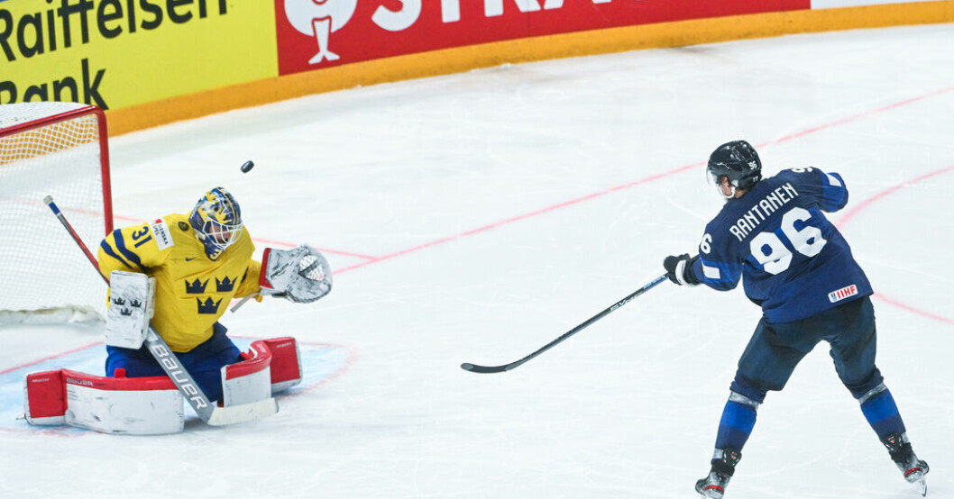 Lasse Johansson räddar en straff från stjärnan Mikko Rantanen i segerdramat mot Finland. Briljanta VM-starten: "Spelat som jag vill"