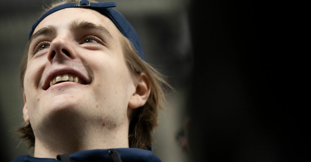 Leo Carlsson njuter av att skriva historia. Stjärnskottet tidernas yngste: "Coolt så klart"