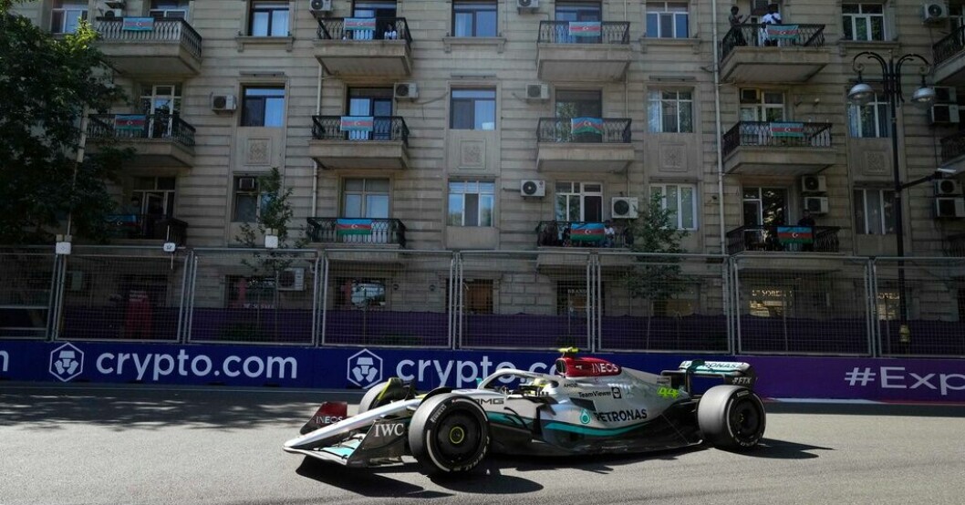 Lewis Hamilton under F1-loppet i Baku i fjol. Formel 1 ändrar reglerna – redan till helgen