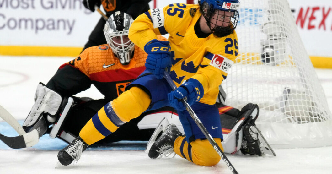 Lina Ljungblom hamnade på knä mot Tyskland, men mot Ungern gjorde hon fyra mål. Ljungblom fyramålsskytt i VM-segern mot Ungern