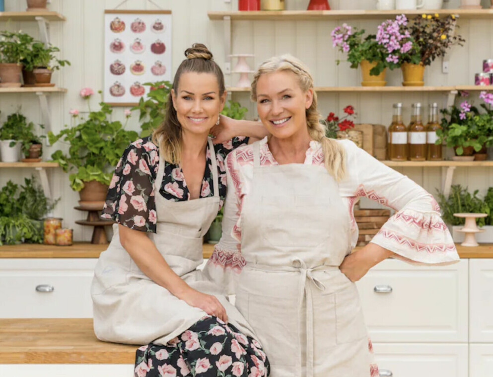 Linda Bengtzing och Jessica Andersson. Linda Bengtzing och Jessica Andersson i Hela kändis-Sverige bakar 2022
