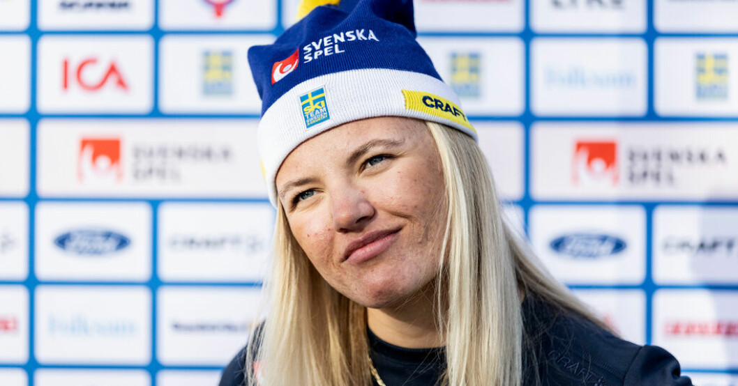 Linn Svahn under tisdagens pressträff med skidlandslaget inför skid-VM i Planica, Slovenien. Svahn går för VM-medalj – efter 747 dagar