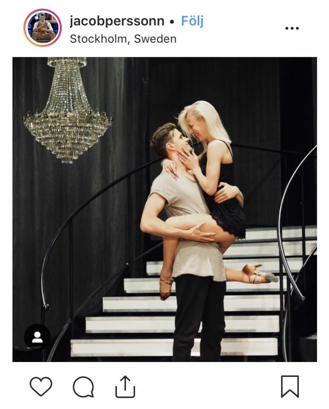 Bilden på Linn Hegdal och Jacob Persson som hyllas av följarna. Bilden på Linn Hegdal och Jacob Persson som hyllas av följarna.