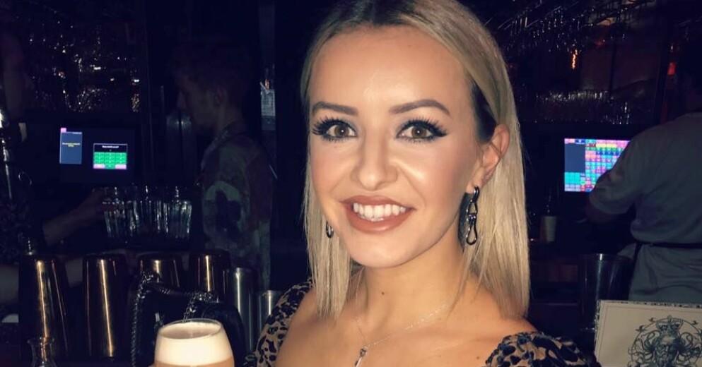 Lisa Charters, 33, föräldrar vann 430 miljoner kronor på lotto. Då fick hon en del av pengarna och levde ett liv i lyx. Lisa Charters
