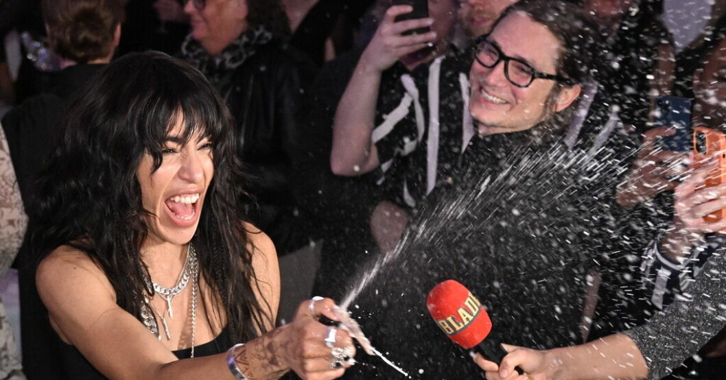 Loreen Talhaoui firar finalplatsen med champagne på efterfesten efter den fjärde deltävlingen av Melodifestivalen . Loreen ska landa – Mariette flyga till semi