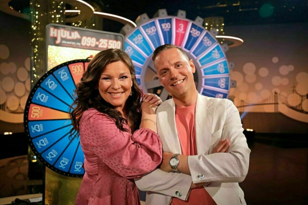 Lotta Engberg och Stefan Odelberg. Lotta Engberg och Stefan Odelberg leder Bingolotto