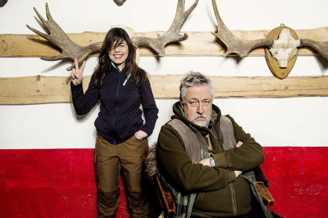 I Leif GW Persson fann Lotta Lundgren en riktigt god vän. SVT, Fokus: SVT Flow/Bilder till programmen På jakt med Lotta och Leif Bildtext: Lotta och Leif Foto: Magnus Liam Karlsson/SVT Bilden får endast användas i programpresenterande sammanhang. Fotografens namn, Sveriges Television samt programmets titel skall alltid anges.