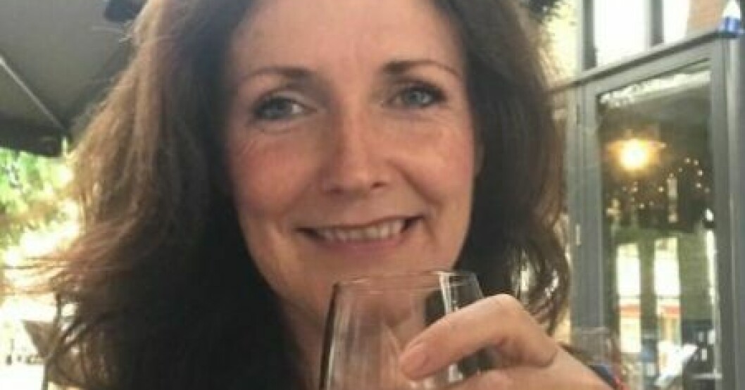 Louise Lavery tappade rösten. Nu har hon spasmer i struphuvudet som hon inte blir av med och kan knappt prata. Louise Lavery