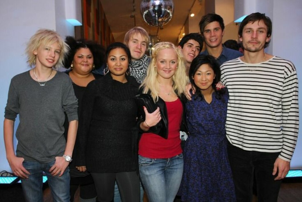 Efter Idol 2008 är det fler ansikten som dykt upp. Här är Johan Palm, Loulou Lamotte, Sepideh Vaziri, Robin Ericsson, Anna Bergendahl, Kevin Borg, Alice Svensson, Robin Bengtsson och Lars Eriksson. FOTO: Cecilia Liljeton/TT Idolgänget 2008