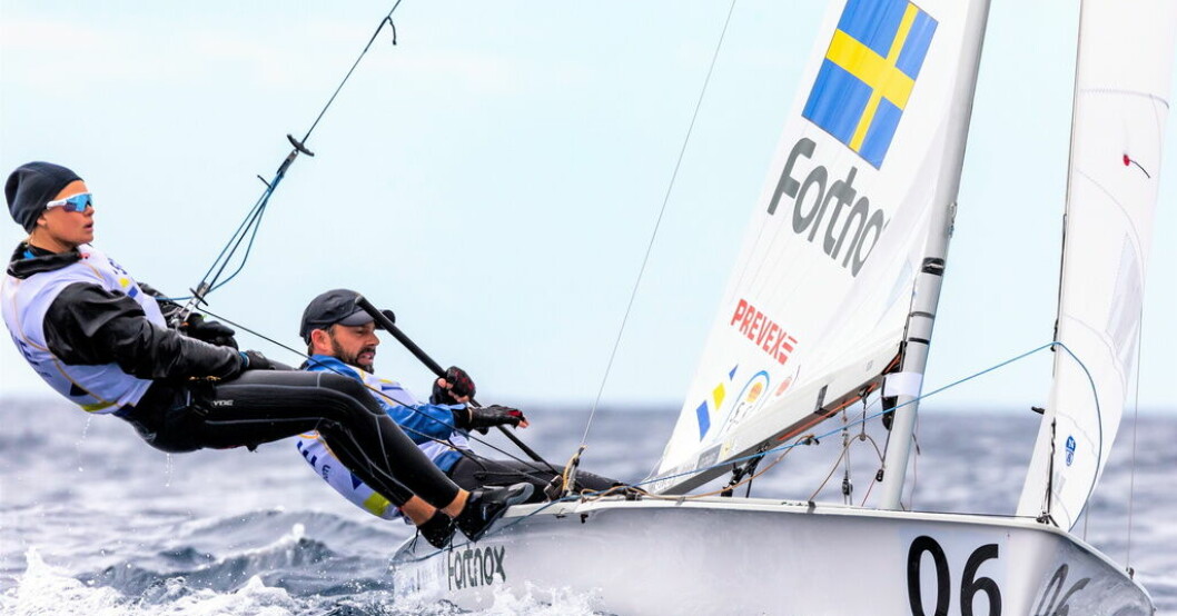 Lovisa Karlsson och Anton Dahlberg har tagit över ledningen på EM i 470 mixed i San Remo. Nytt EM-guldläge för svenskduon
