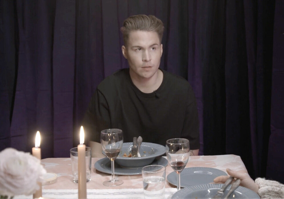Lukas Holm vid middagsbordet