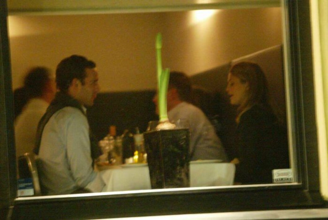 Prinsessan Madeleine och Jonas på dejt på restaurang Tarantino, 2002. Madeleine och Jonas på dejt