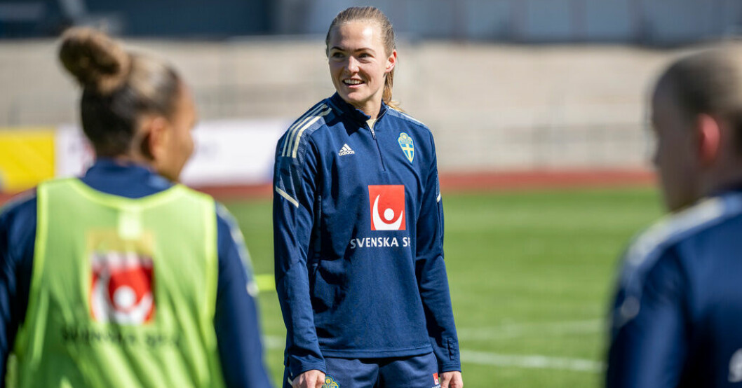 Magdalena Eriksson under onsdagens träning med fotbollslandslaget på Stadion i Malmö. Privatlivet kan avgöra stjärnornas framtid