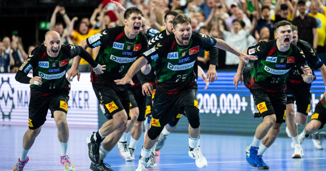 Magdeburg-spelarna firar avancemanget till finalen. Magdeburg till CL-final efter drama