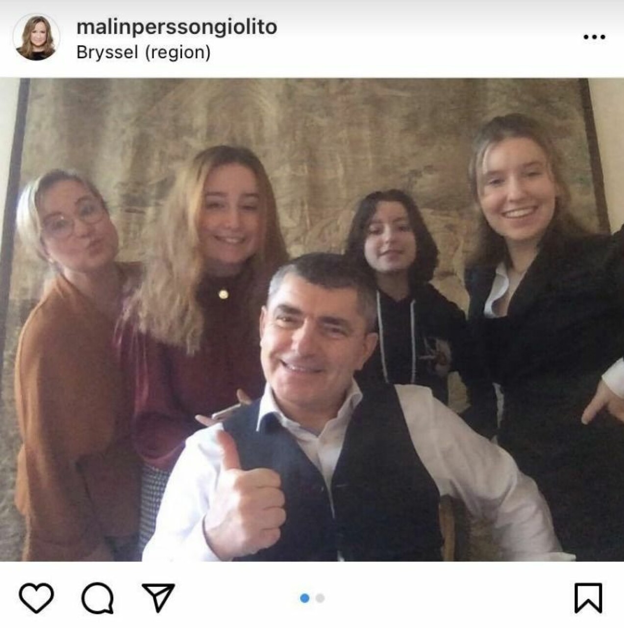 Malin Persson Giolito med familj vid jul 2020. Malin Persson Giolito med familj