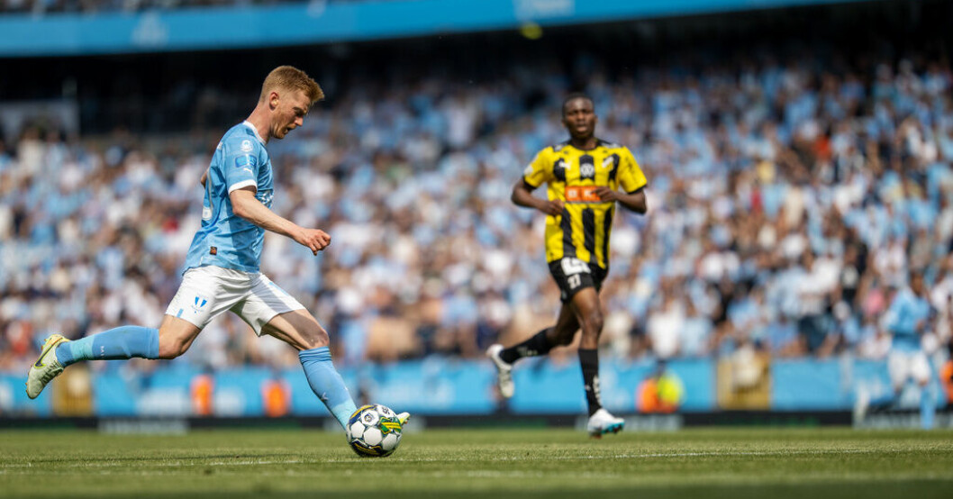 Malmö FF:s Anders Christiansen stämplade Häckenstjärnan Samuel Gustafson i toppmötet, men kom undan med en varning. Rasade över uteblivet rött kort: "Rätt stygg"