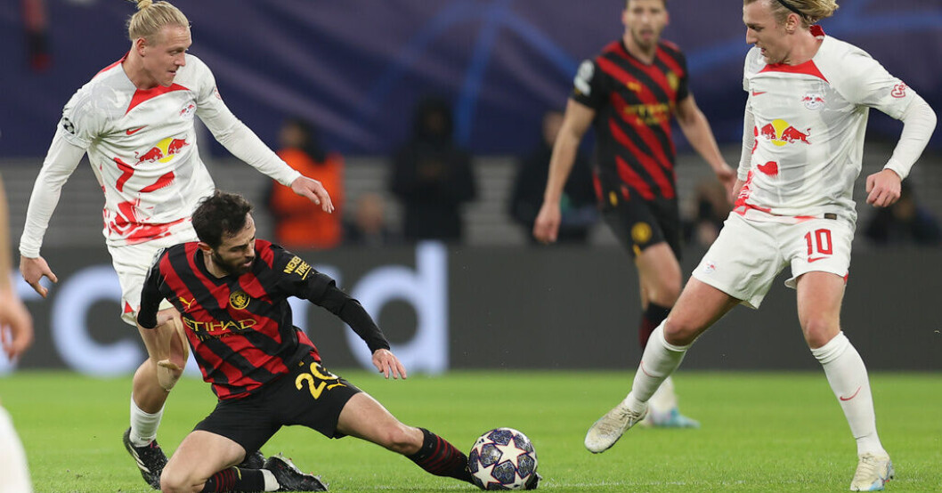Manchester Citys Bernardo Silva i en duell med RB Leipzigs Emil Forsberg. Forsberg efter 1–1 mot City: "Vill slå ut dem"
